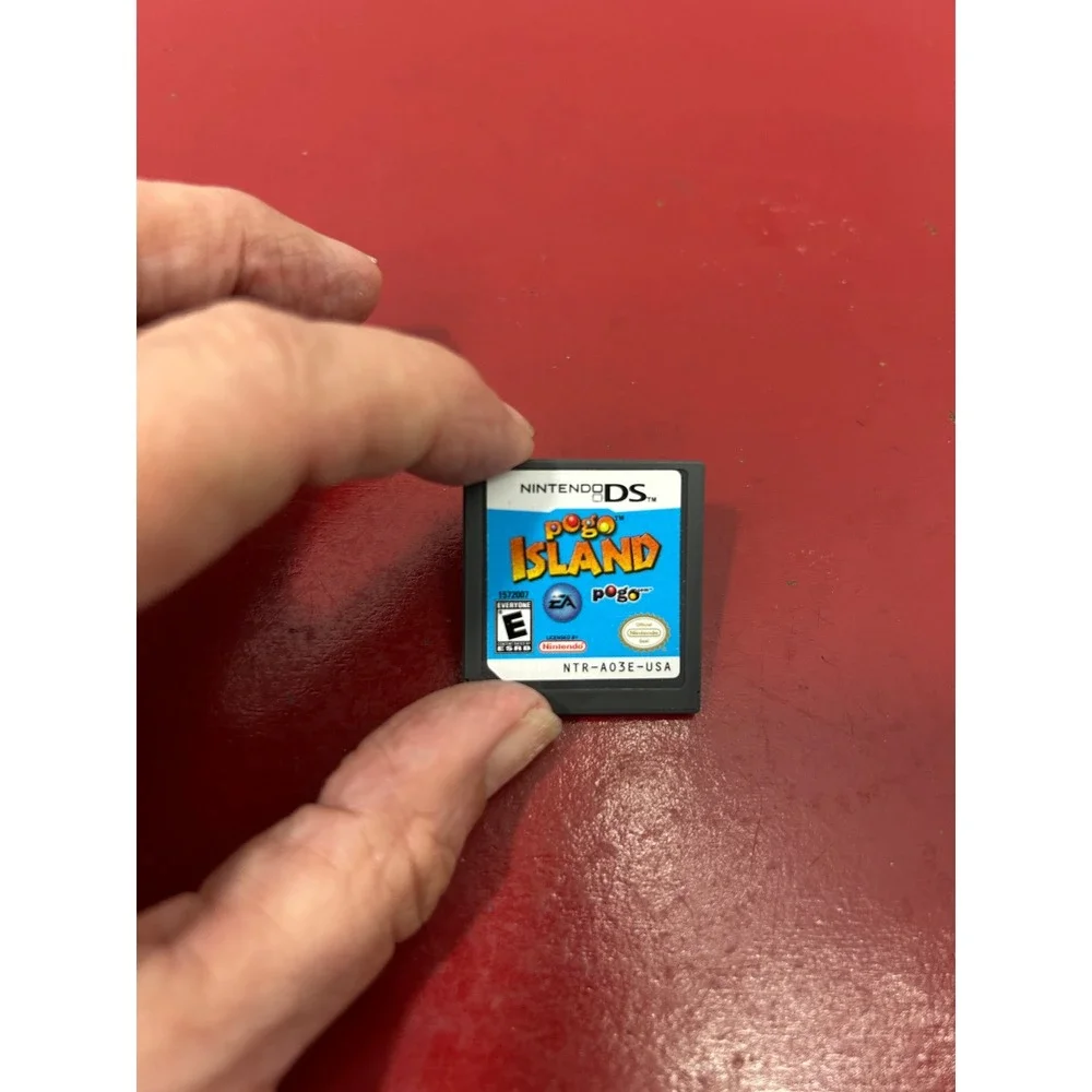 Nintendo Pogo Island Video Game DS EA Puzzle Board Retro Handheld Gaming